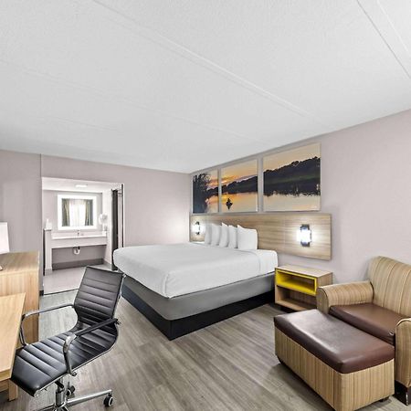 Days Inn By Wyndham Gainesville Exteriör bild