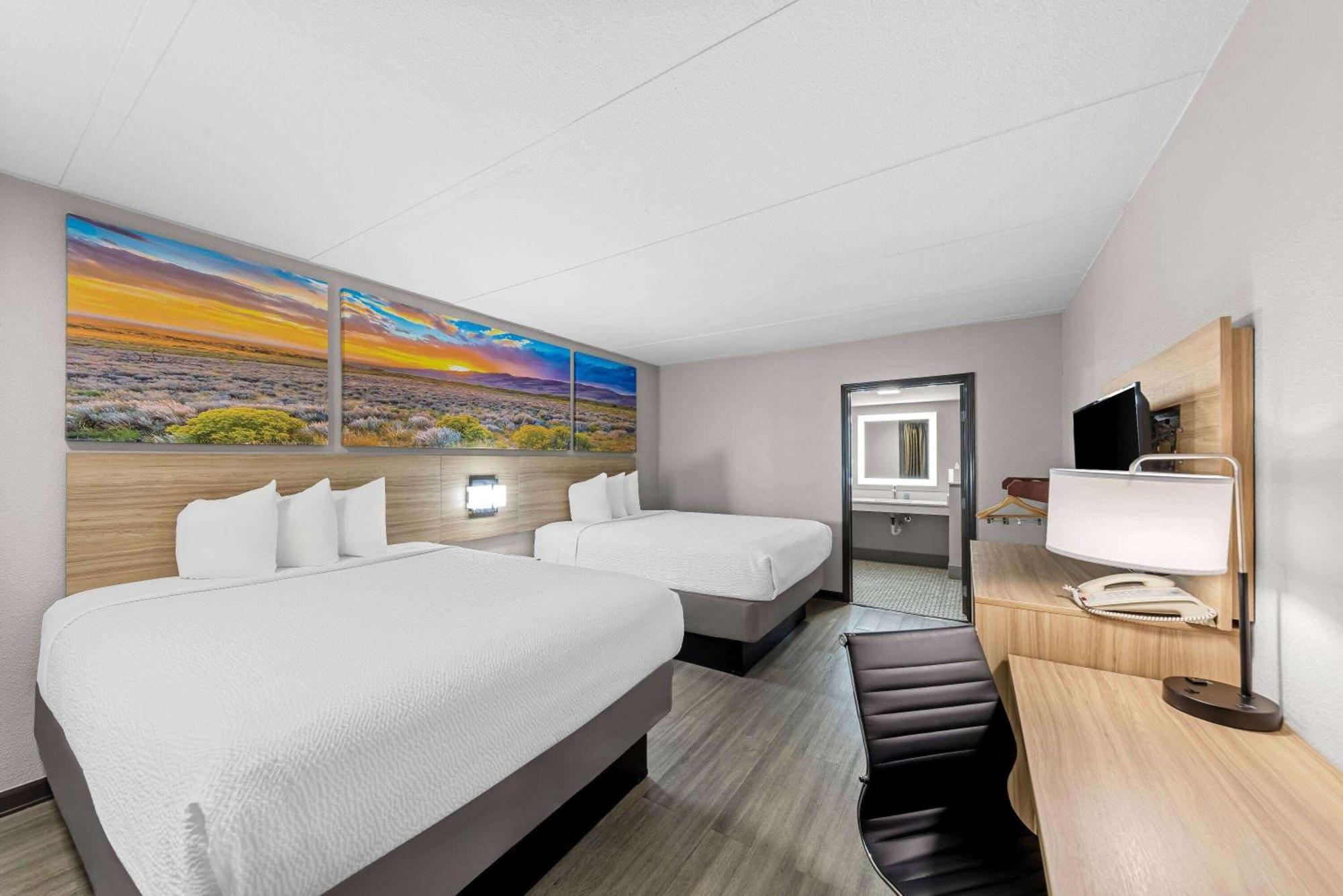 Days Inn By Wyndham Gainesville Exteriör bild