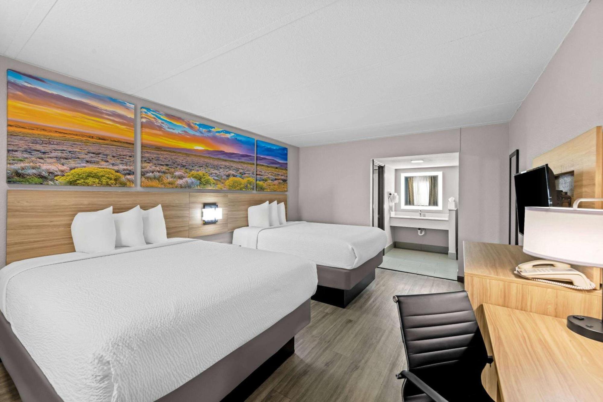 Days Inn By Wyndham Gainesville Exteriör bild