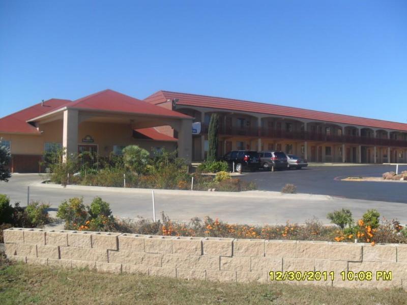 Days Inn By Wyndham Gainesville Exteriör bild